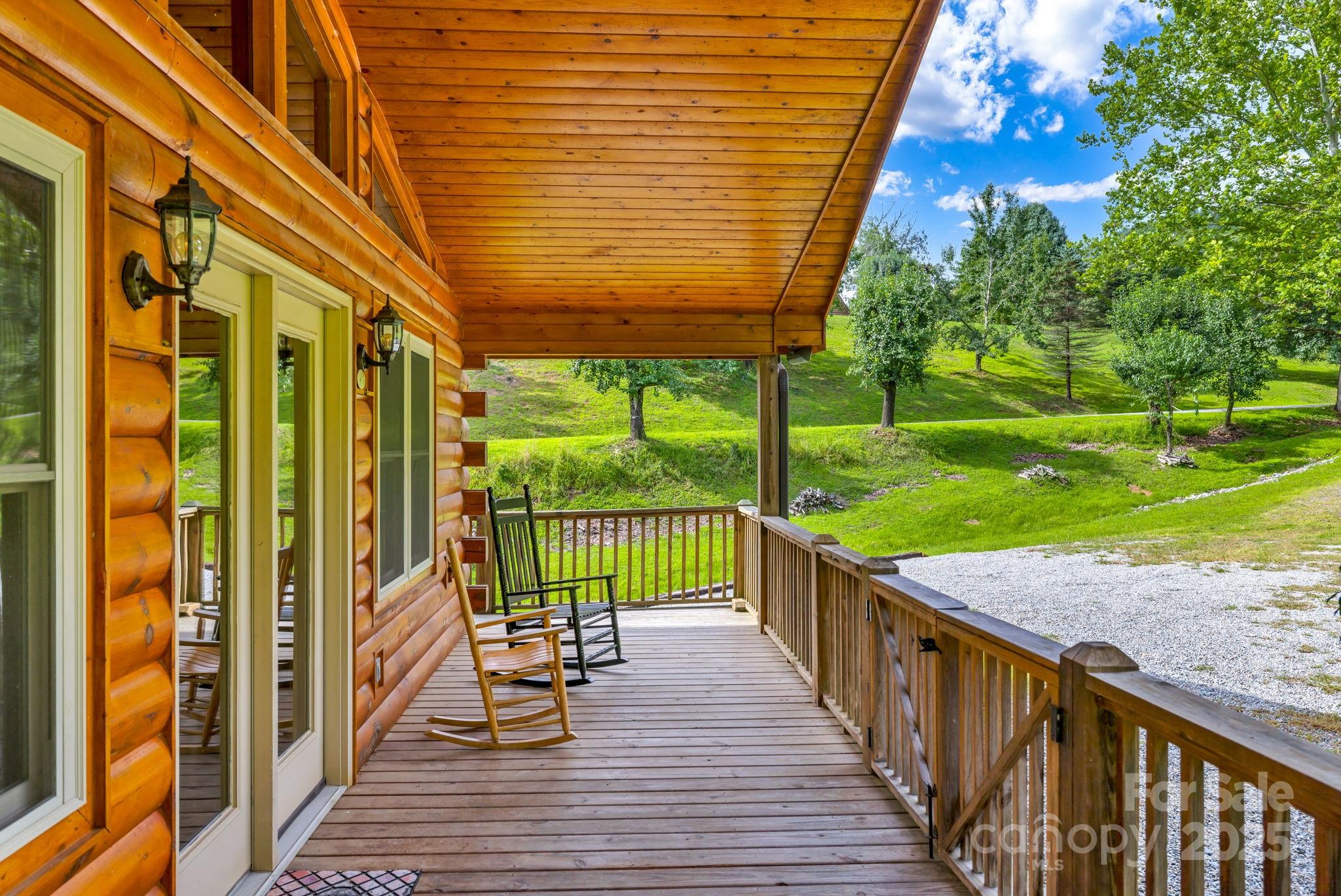 637 River Country Road