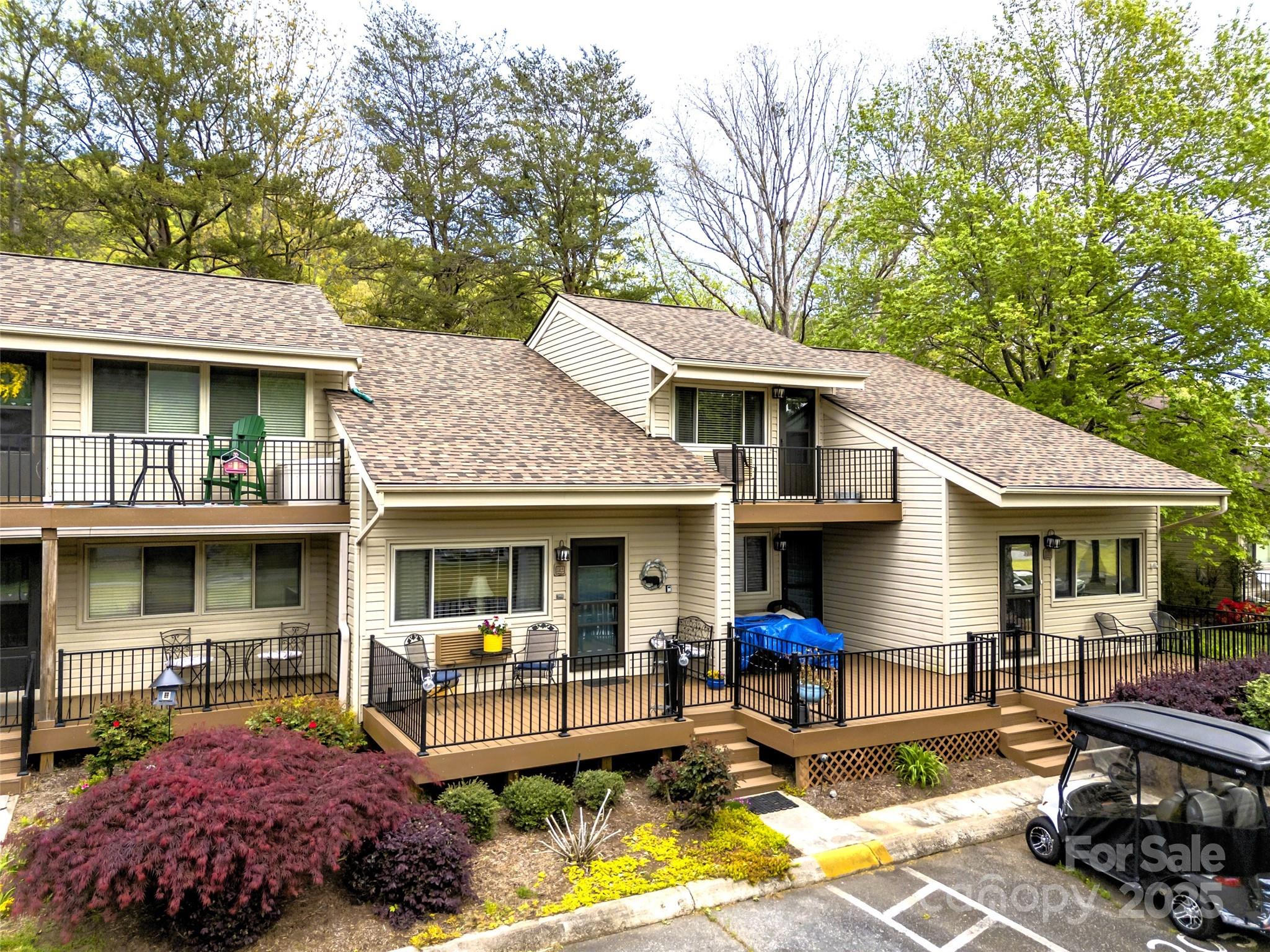 118 West Lake Drive N 204
