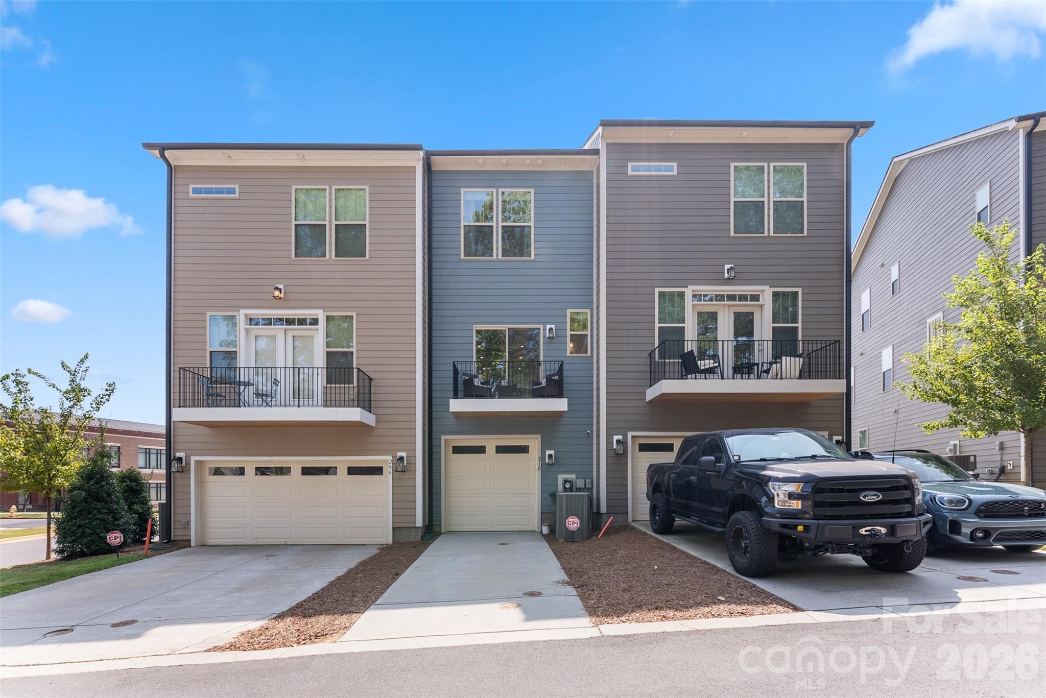 The Towns at Greenway - Residential