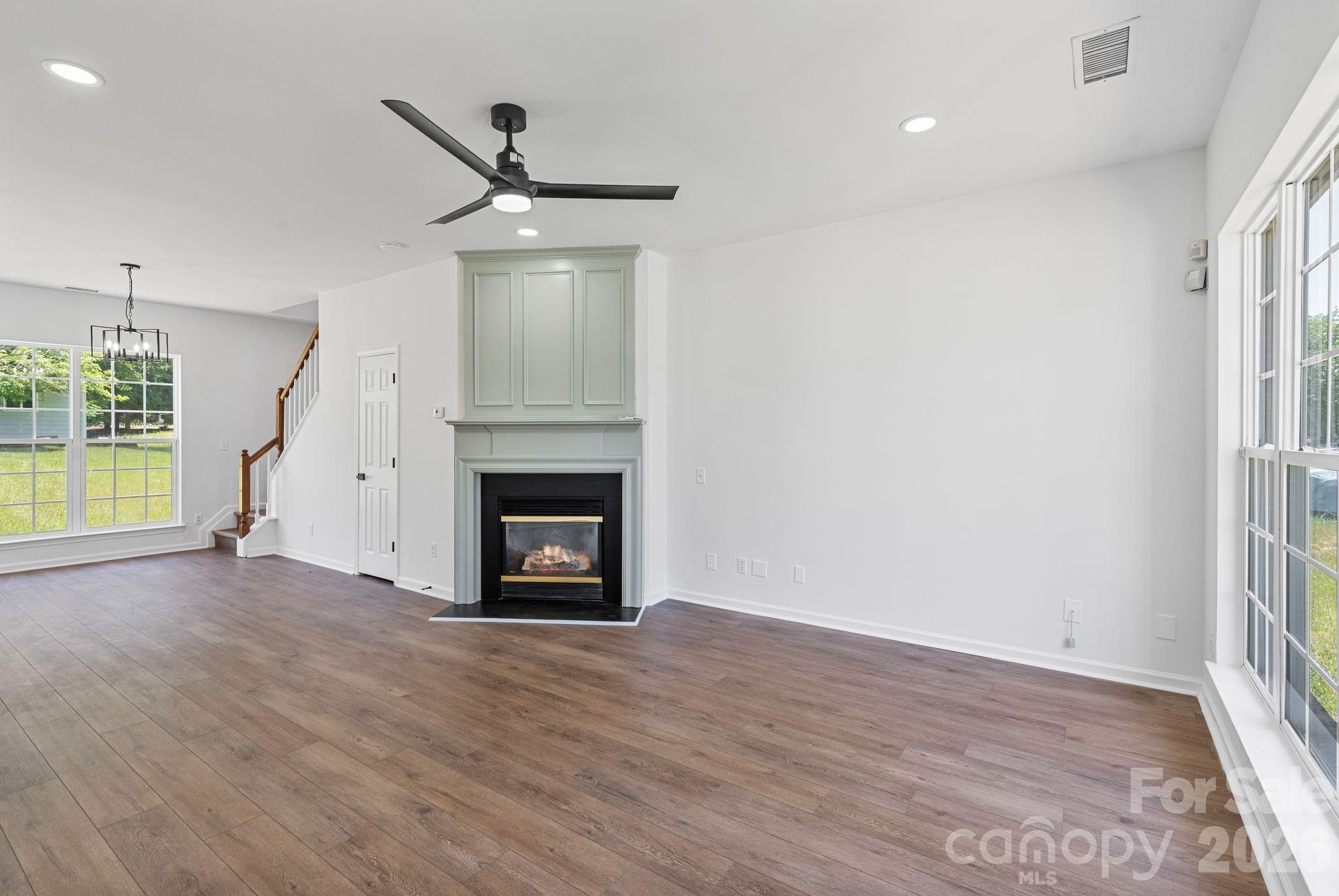 Loren Farms - Residential