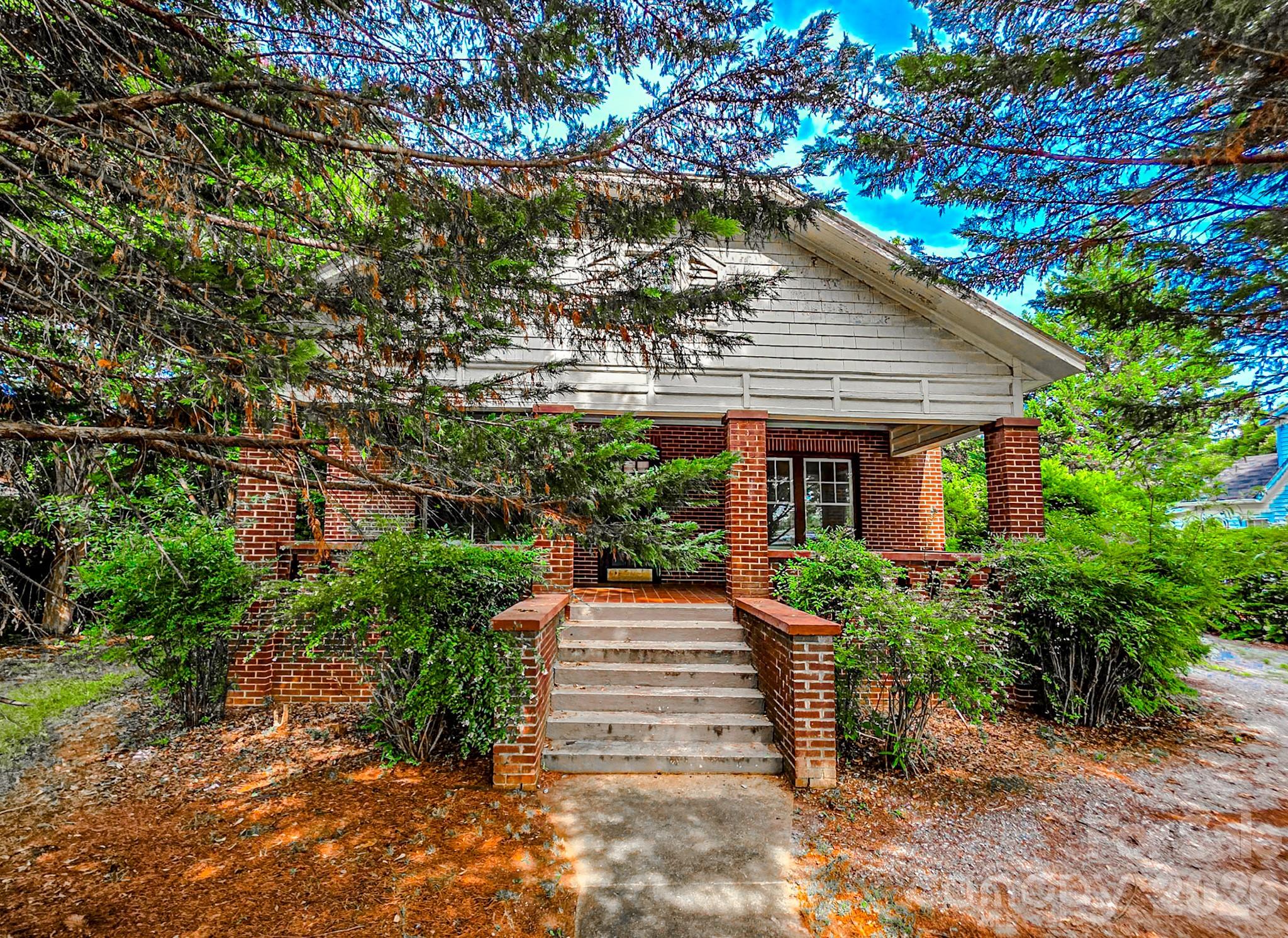 154 S Broadway Street, Forest City, NC, 28043