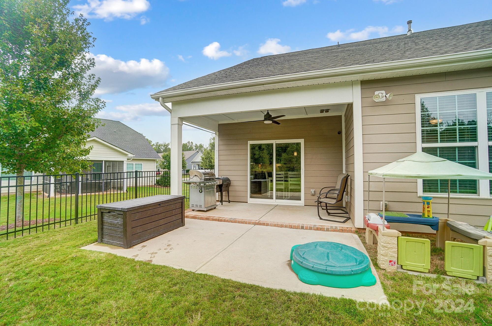 The Conservancy at McLean - Residential