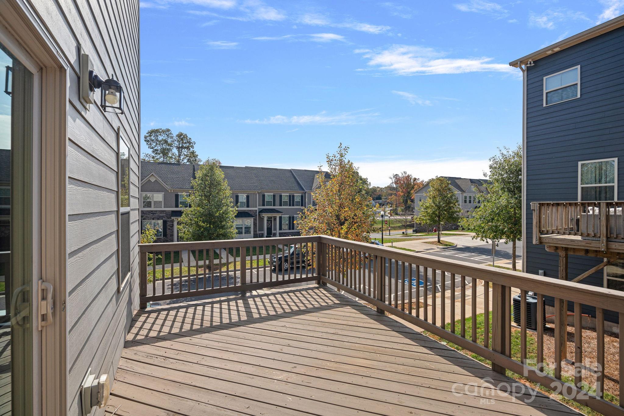 Townes of Oakhurst - Residential