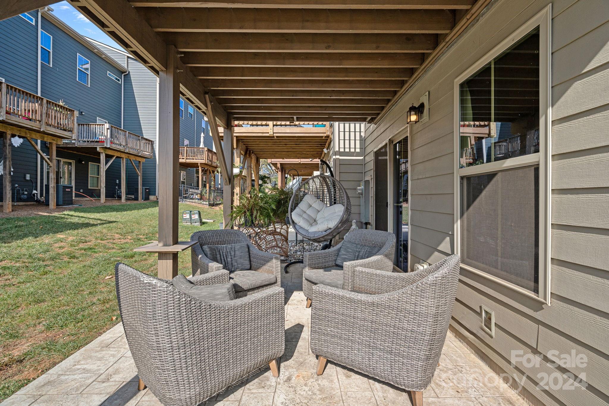 Townes of Oakhurst - Residential