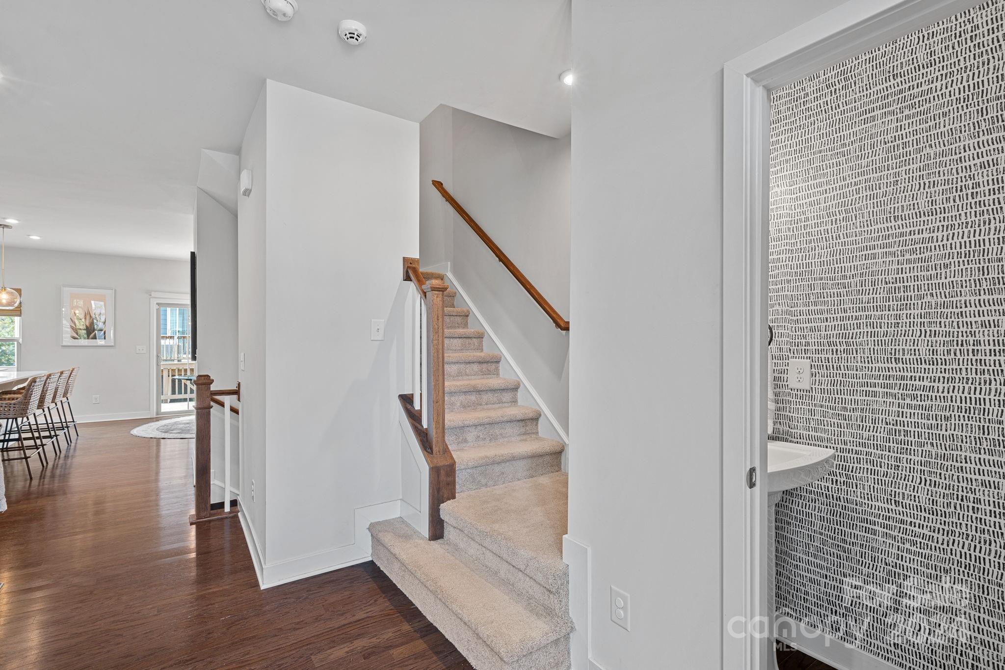 Townes of Oakhurst - Residential