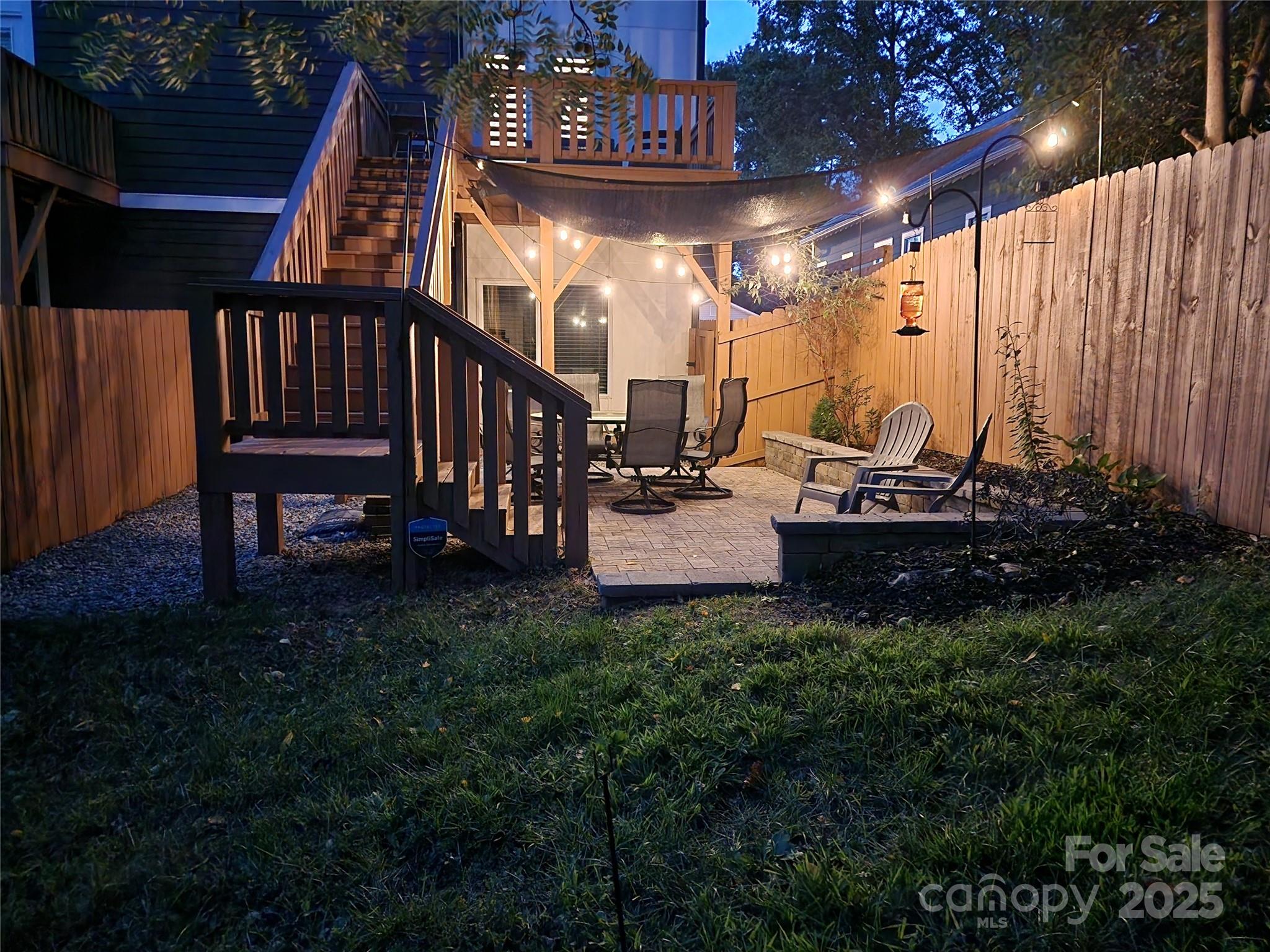 327 Coxe Avenue