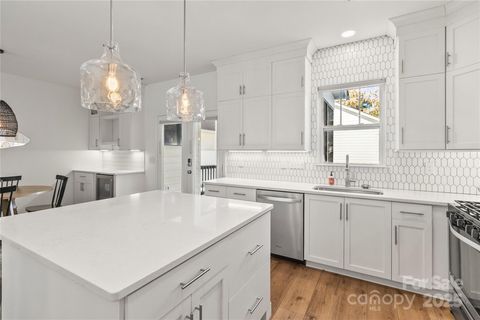 520 Catawba Avenue Davidson NC 28036