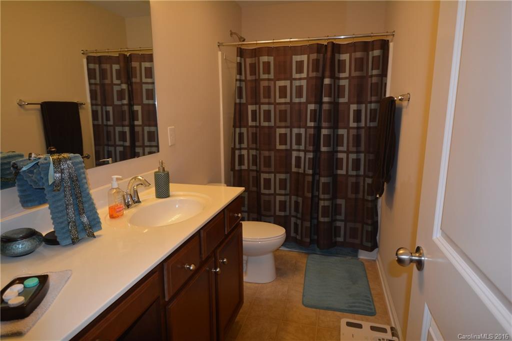 Newport Lakes - Residential