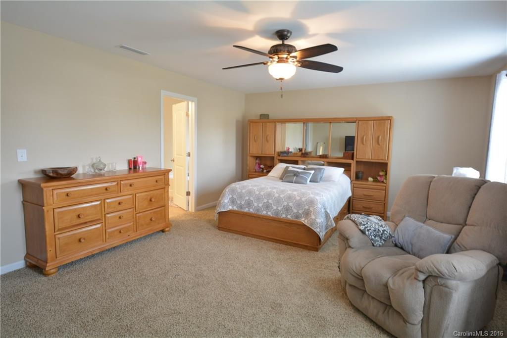 Newport Lakes - Residential