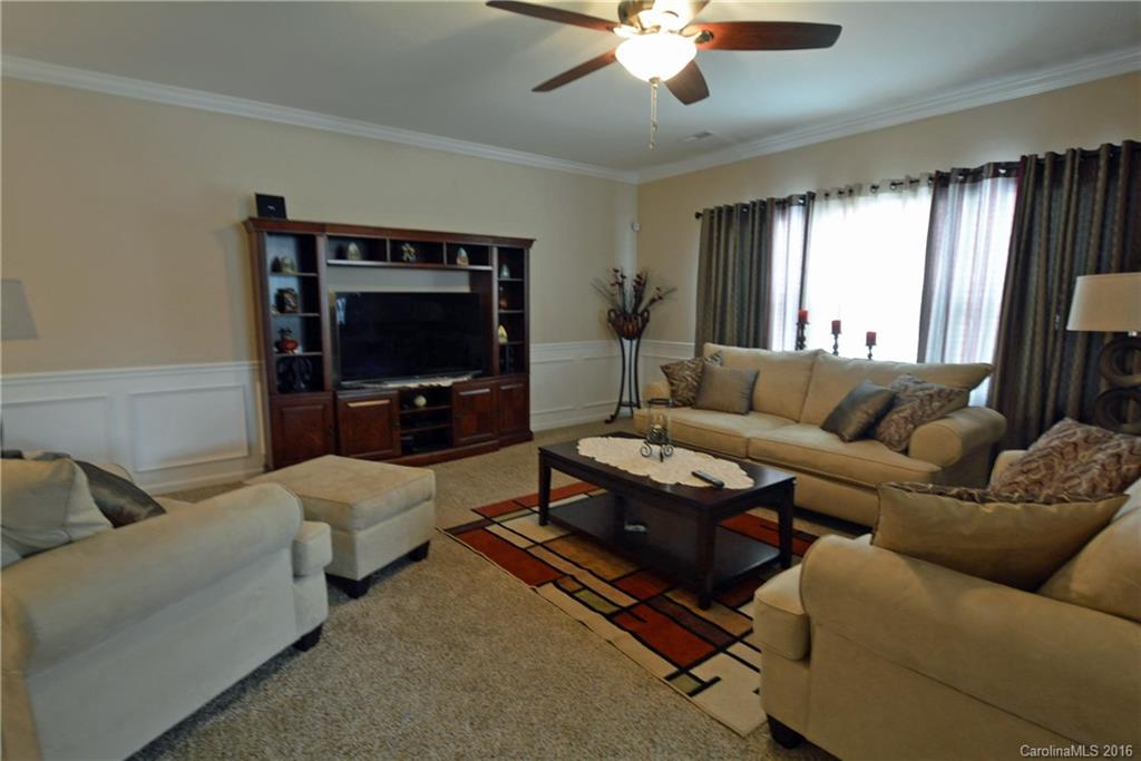 Newport Lakes - Residential