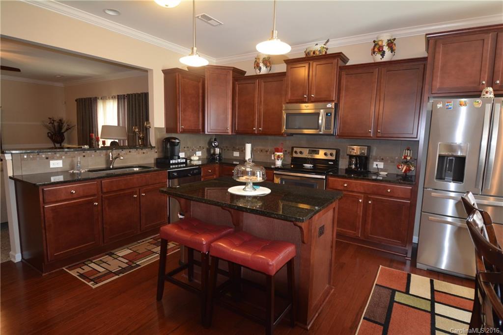 Newport Lakes - Residential