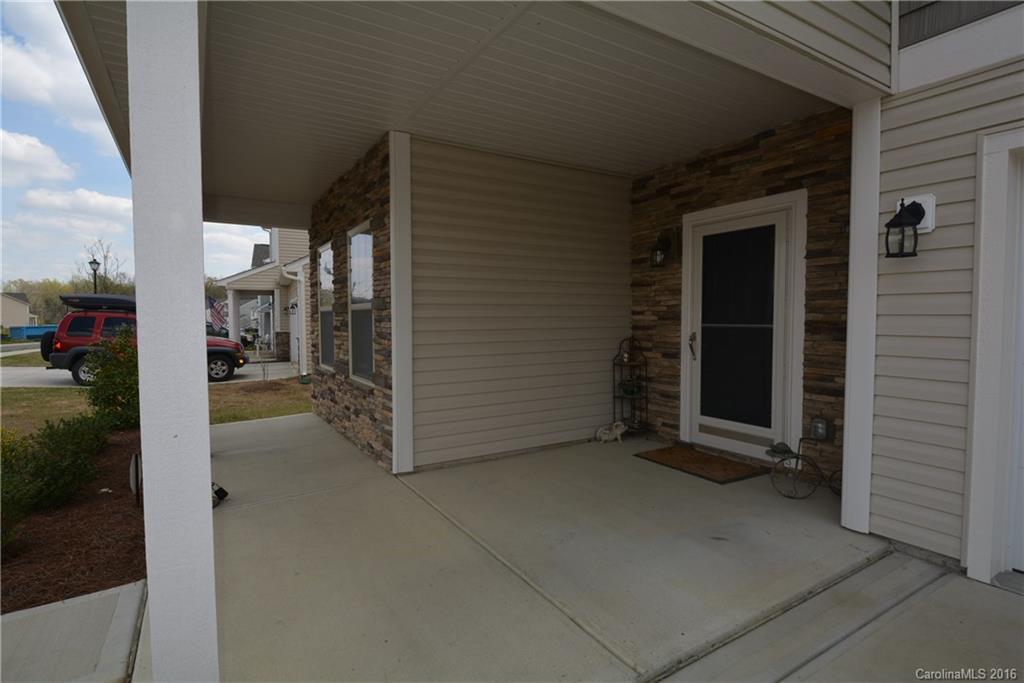 Newport Lakes - Residential