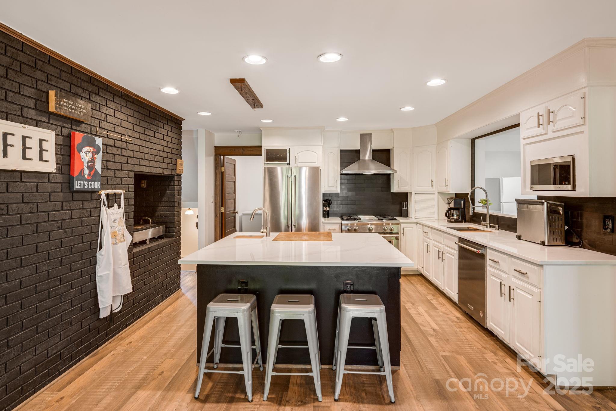 Rumbling Bald on Lake Lure - Residential