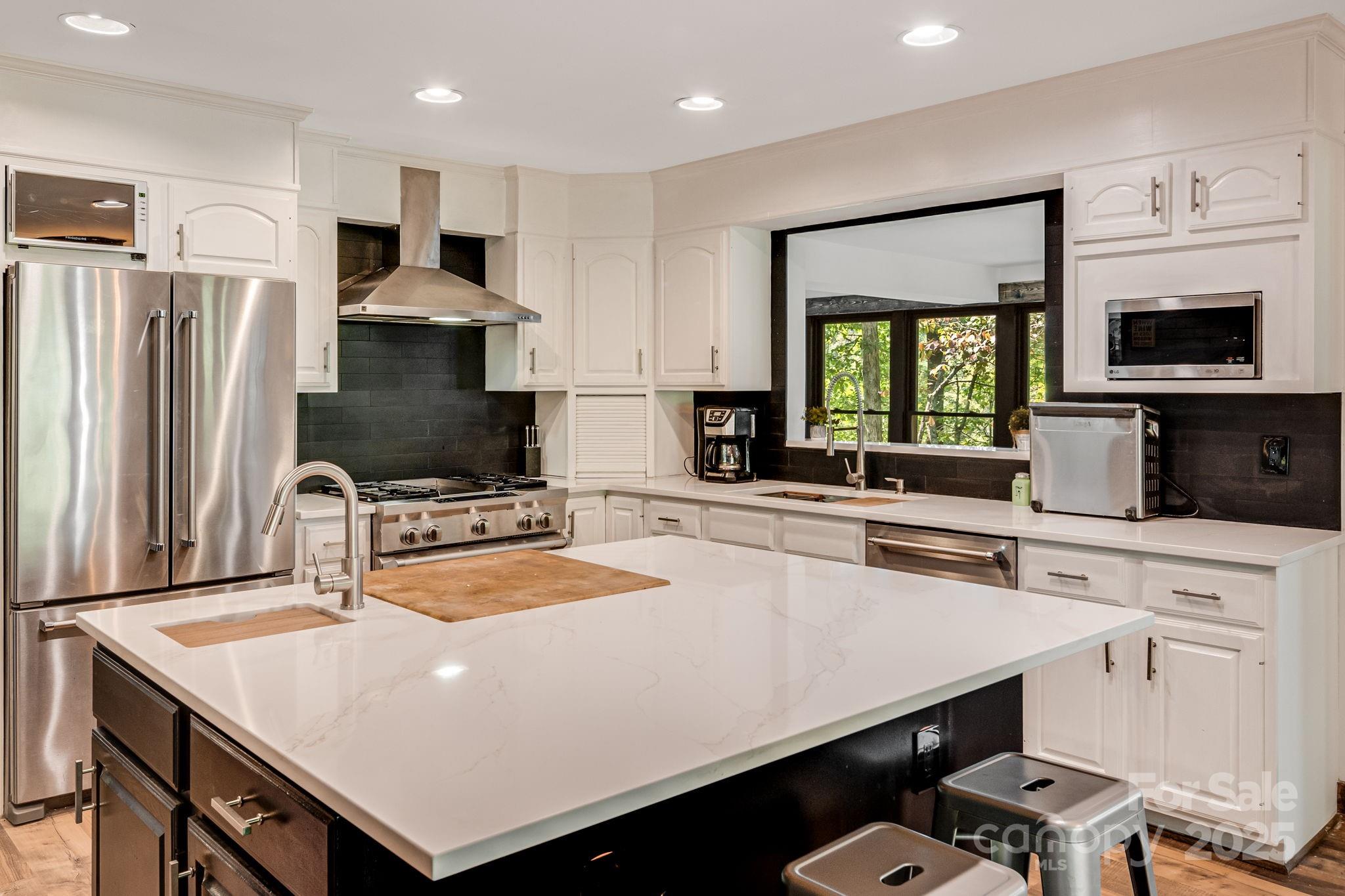 Rumbling Bald on Lake Lure - Residential