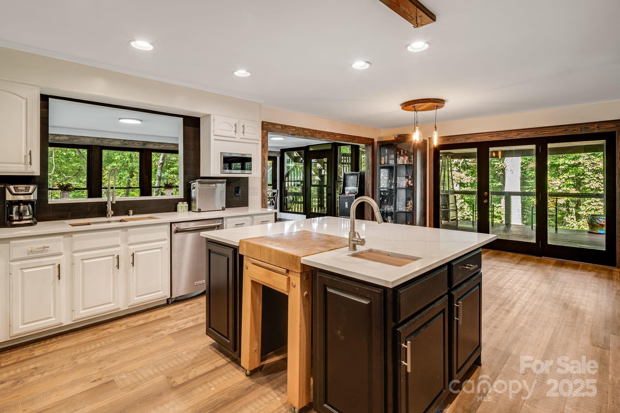 Rumbling Bald on Lake Lure - Residential