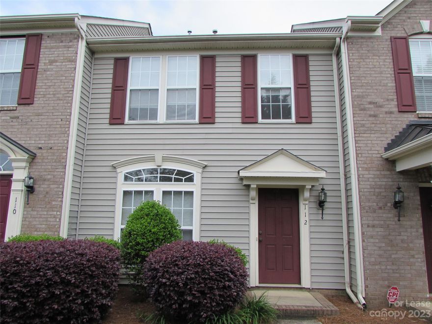 CUTE 3Br./2.5Ba. townhome in Talbert Townes. Convenient to I77, shopping, dining and more! Jacuzzi in MBA not operational, tub only.  Washer/Dryer for convenience only, landlord may or may not repair or replace.  Pets Conditional, cats must be indoors per HOA rules and small dogs only. 
Mandatory Resident Benefits Package is an additional $25/mo and offers many great benefits (air filter delivery service, 24/7 maintenance, maintenance reimbursement for unintended charges/lock outs, credit building, rewards program, utility connection concierge, and more!)