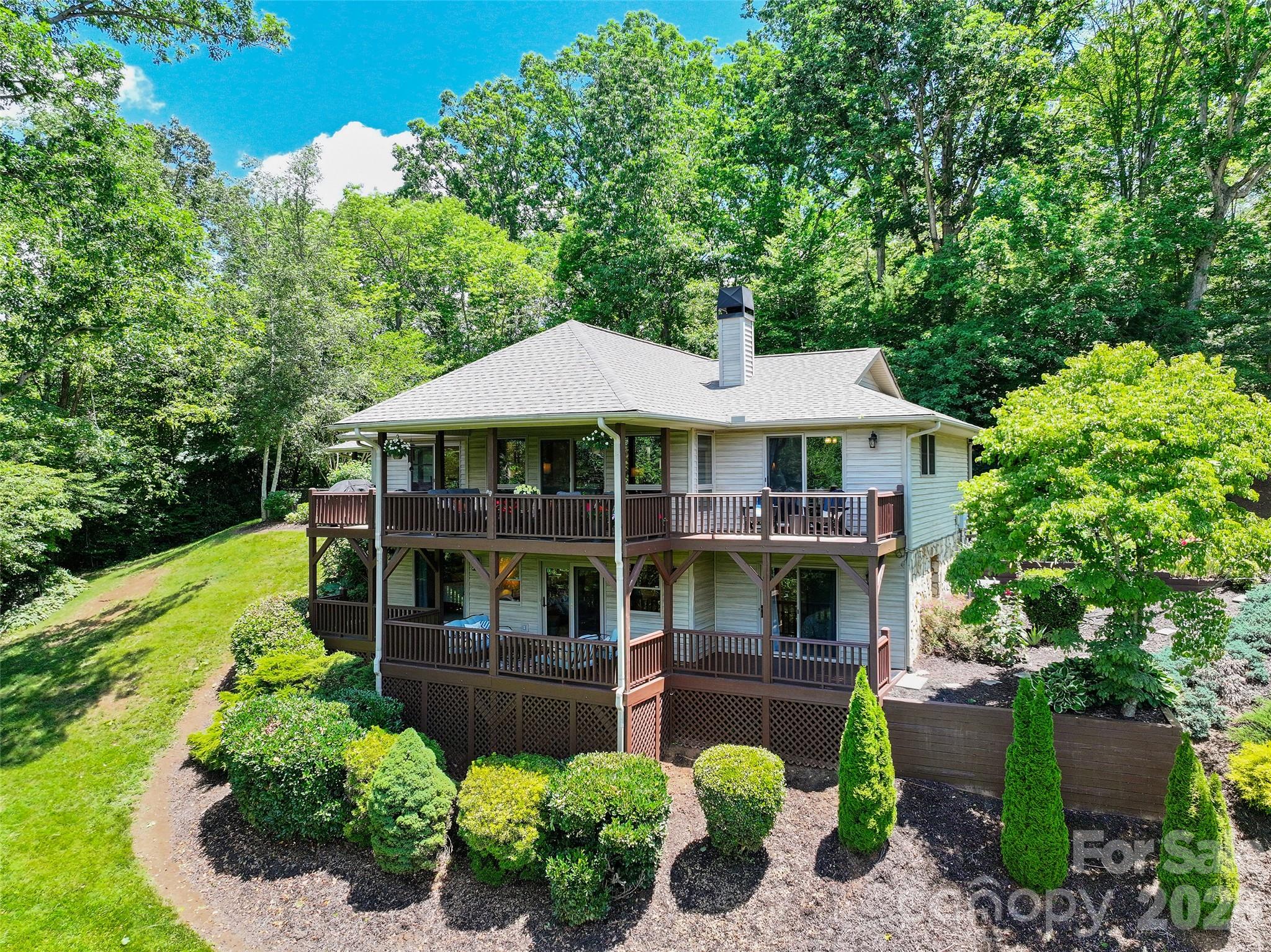 359 Saddlebrook Lane