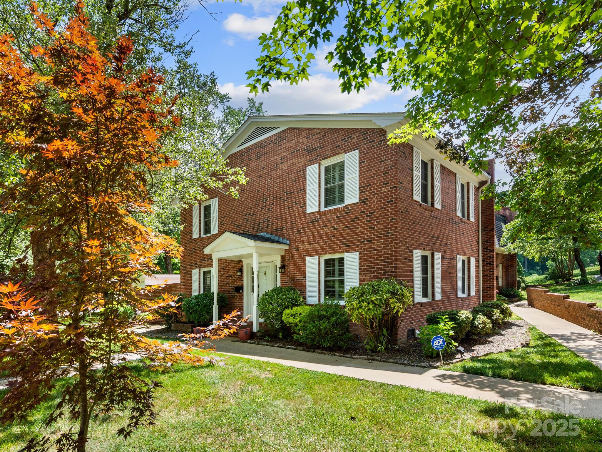 1411 Kensington Road C-1