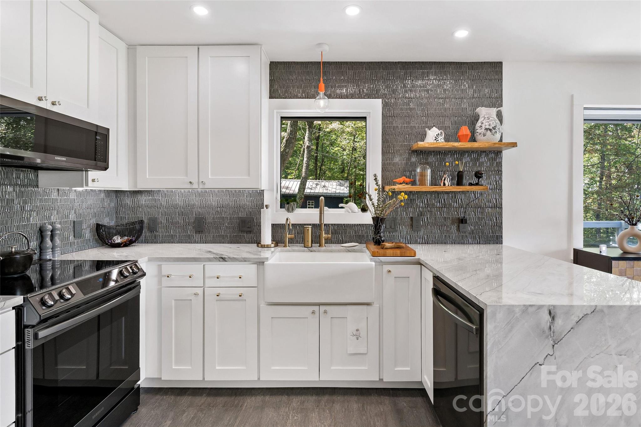 Lakey Gap Heights - Residential