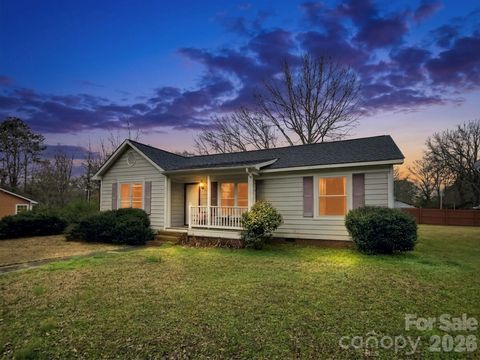 Photo of 707 Finley Road, Rock Hill, SC 29730 (MLS # 4341857)