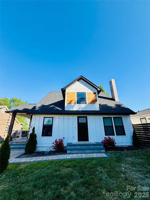 Photo of 6 E Sunrise Avenue, Thomasville, NC 27360 (MLS # 4372323)