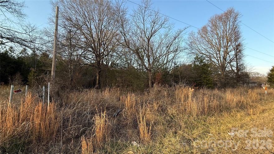 Amazing lot at your disposal for residential use. 0.87 of an acre in Kings Mountain with no neighbors across the road. Drive by and check this out. More photos coming soon with aerial POV. Bring your offers after you check it out.