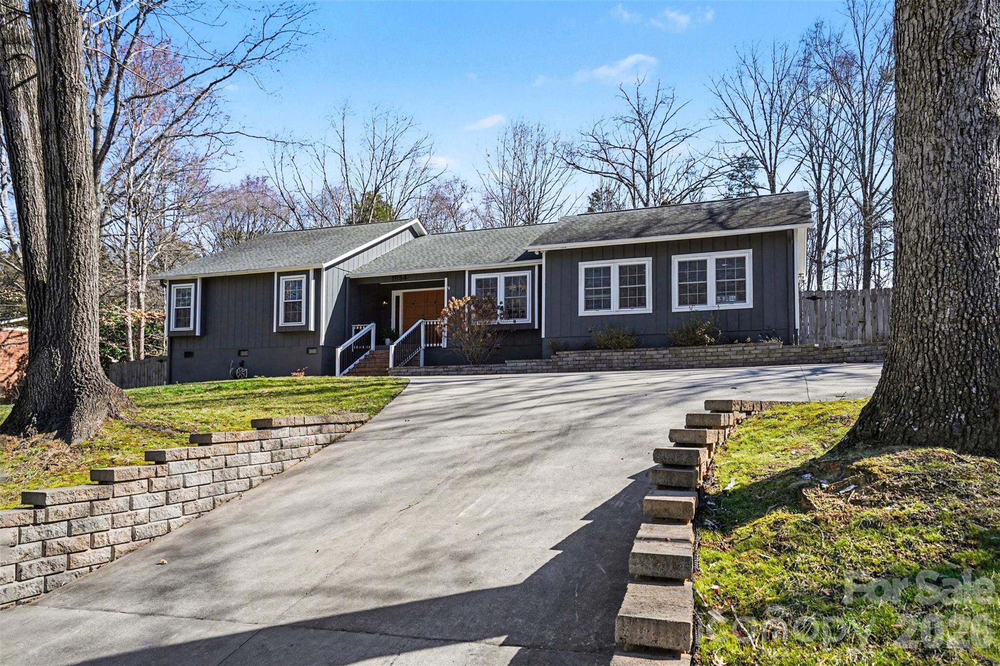 1834 Summerhill Drive