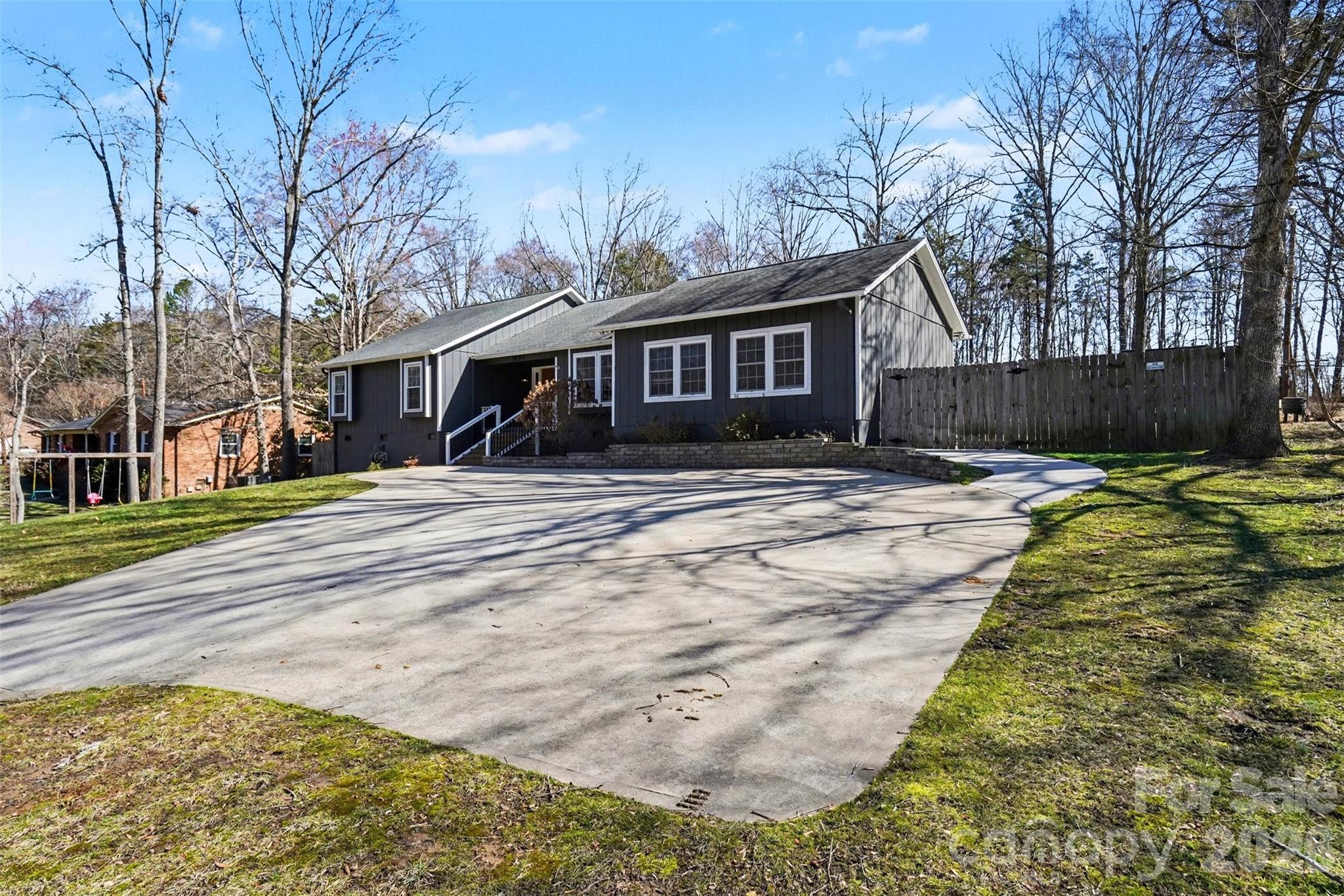 1834 Summerhill Drive