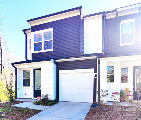 Photo of 3322 Hutton Gardens Lane, Charlotte, NC 28269 (MLS # 4333809)