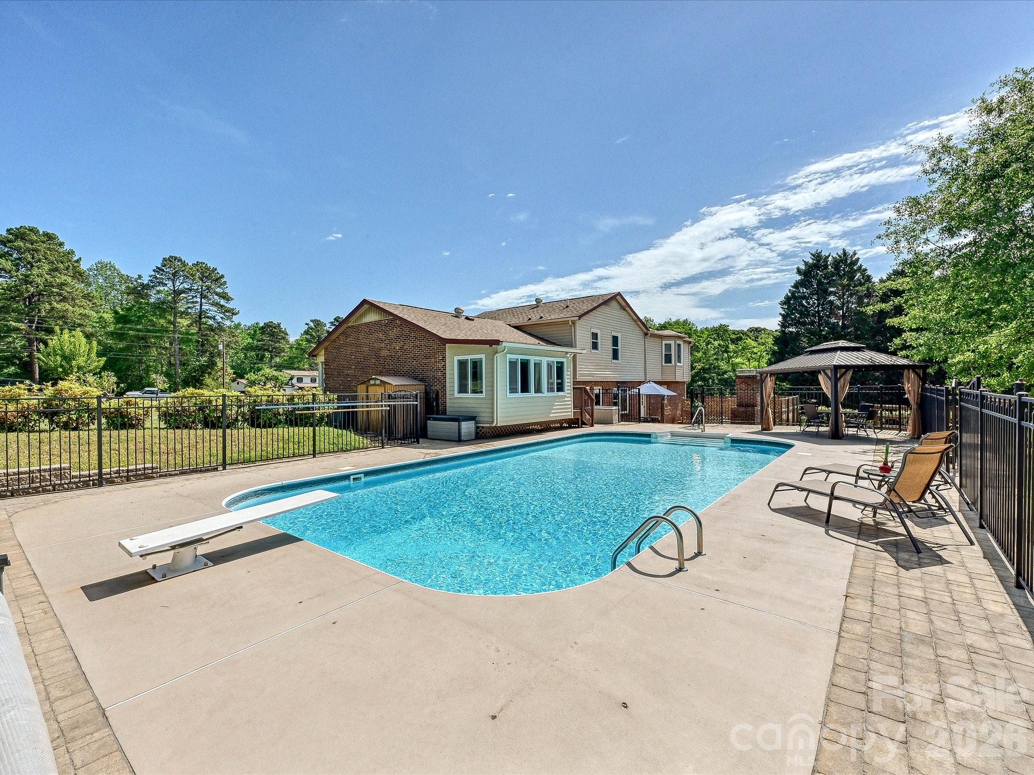 7117 Rock Island Road