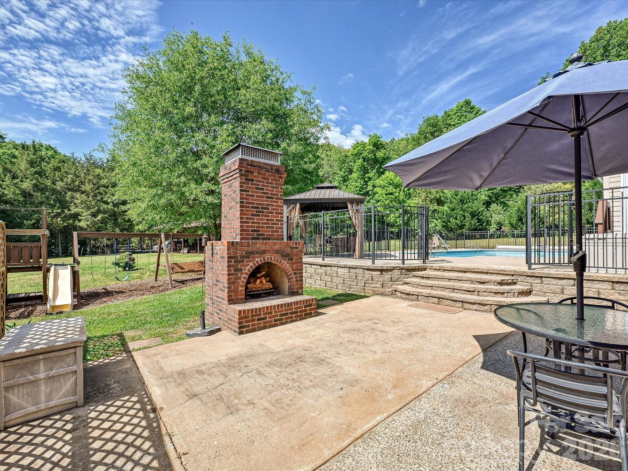 7117 Rock Island Road