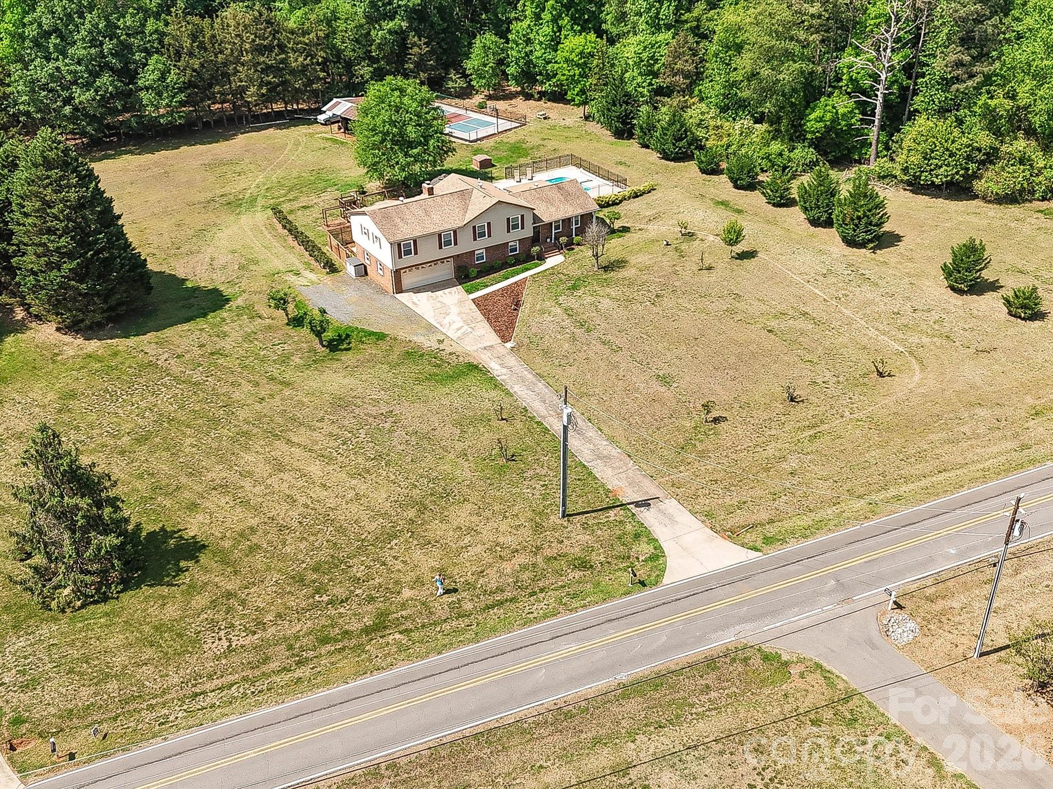 7117 Rock Island Road