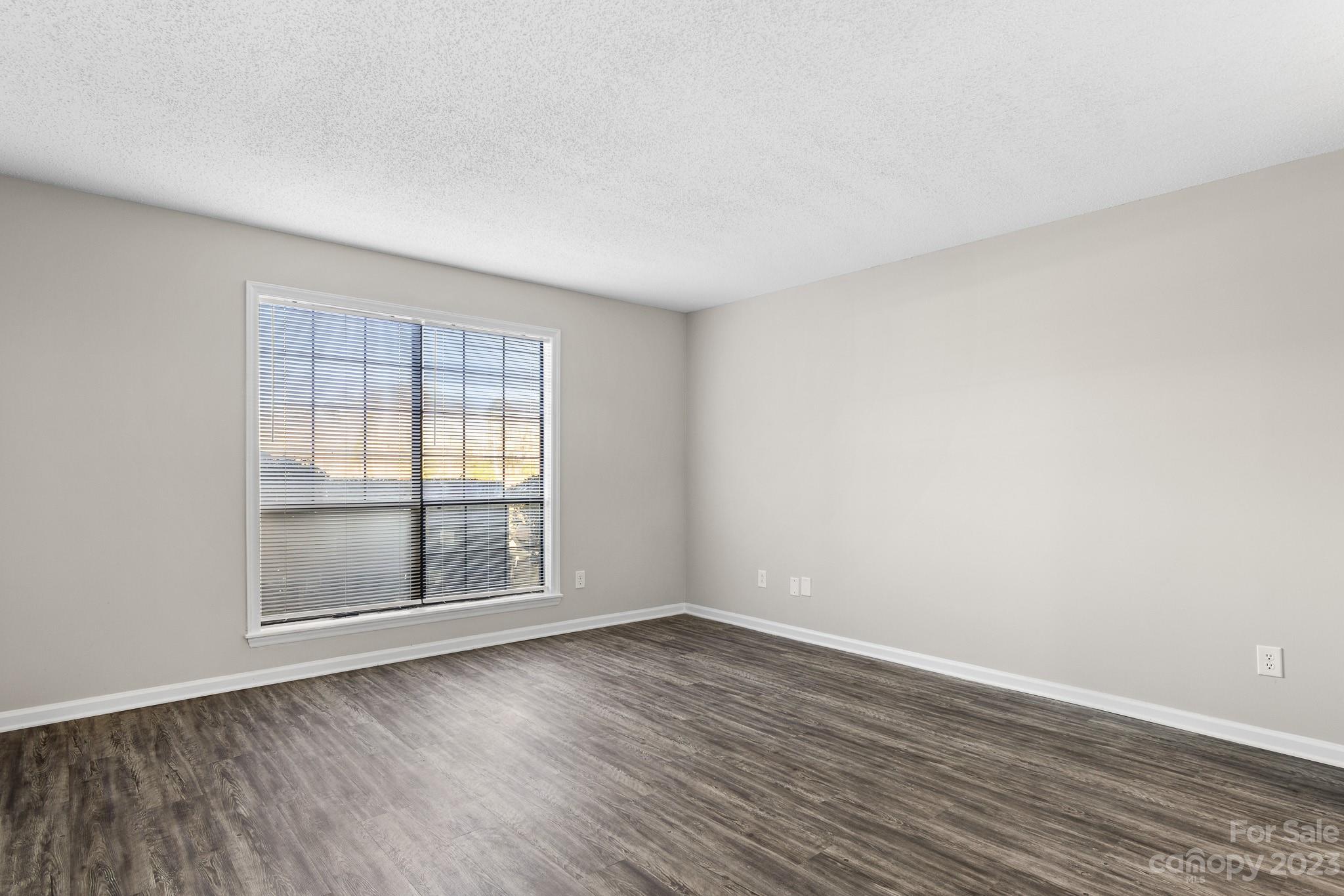 Harris Lake - Residential