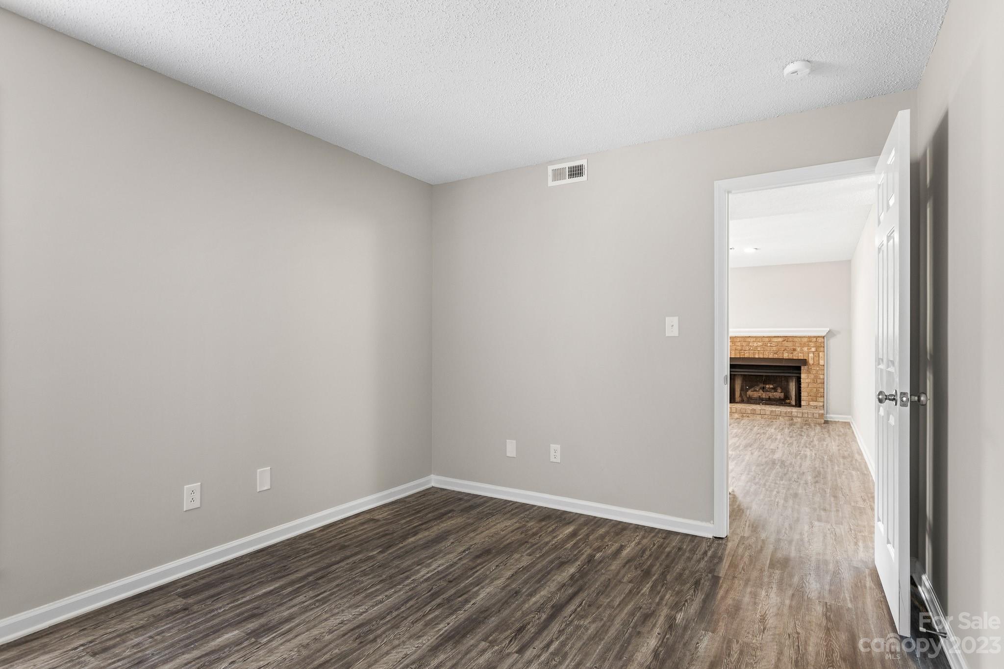 Harris Lake - Residential