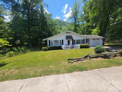Photo of 221 Moody Farm Road, Maggie Valley, NC 28751 (MLS # 4383537)