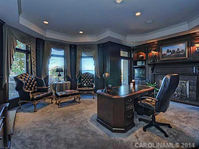 The Peninsula - Residential