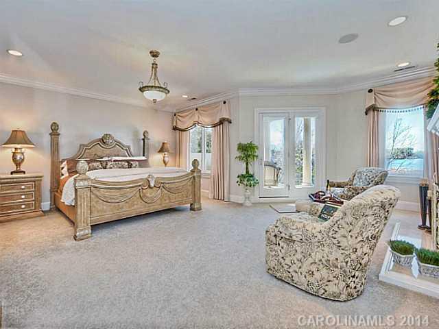 The Peninsula - Residential