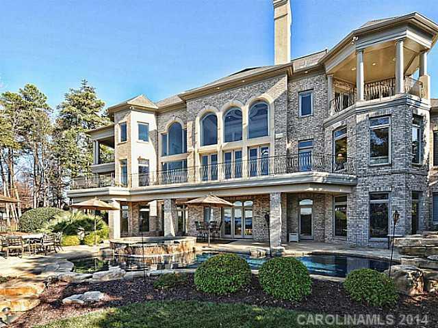 The Peninsula - Residential