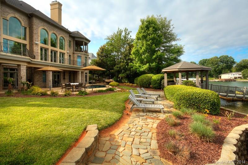 The Peninsula - Residential