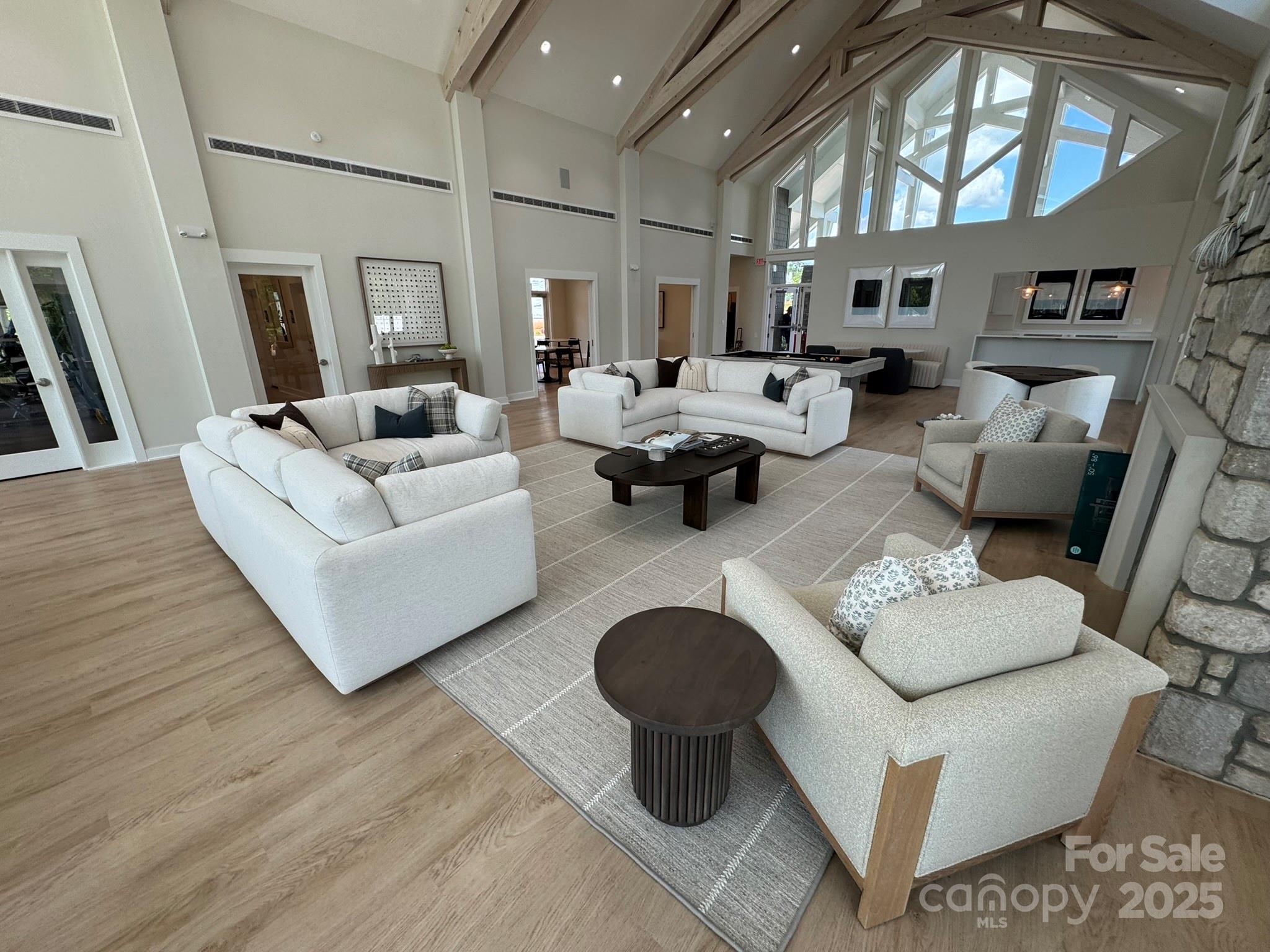 4495 Splash Trail 208
