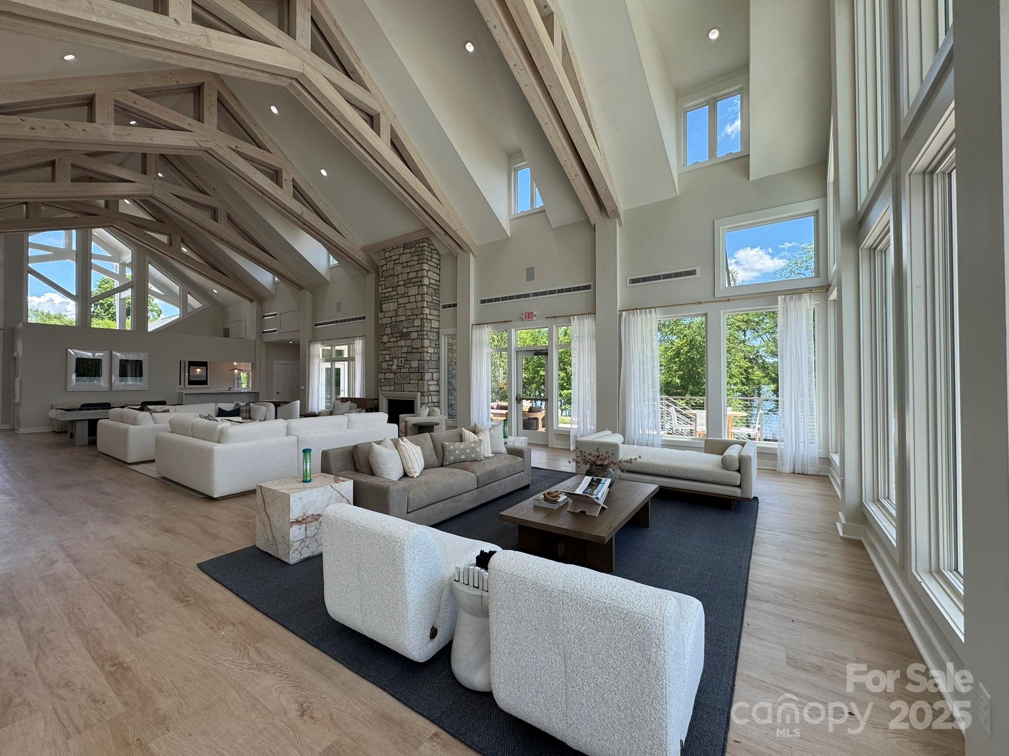 4495 Splash Trail 208