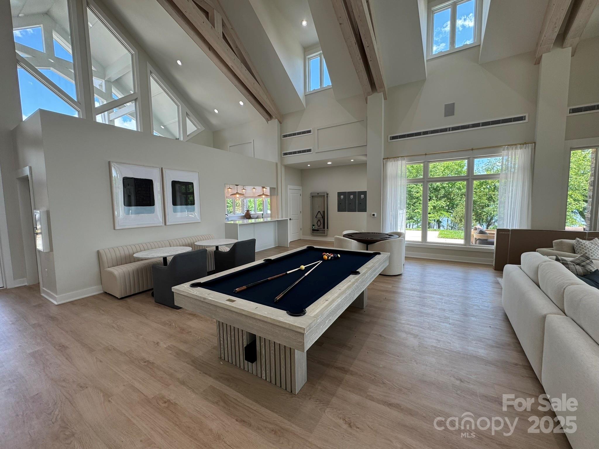 4495 Splash Trail 208