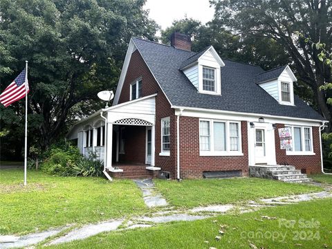 A home in Hiddenite