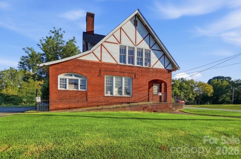 Photo of 2415 E Main Street, Lincolnton, NC 28092 (MLS # 4430767)