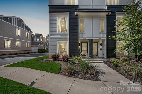 910 VAN EVERY ST, CHARLOTTE, NC 28205 - Image e5cedb2ba81679cce48b959167f2cd65/4289811221