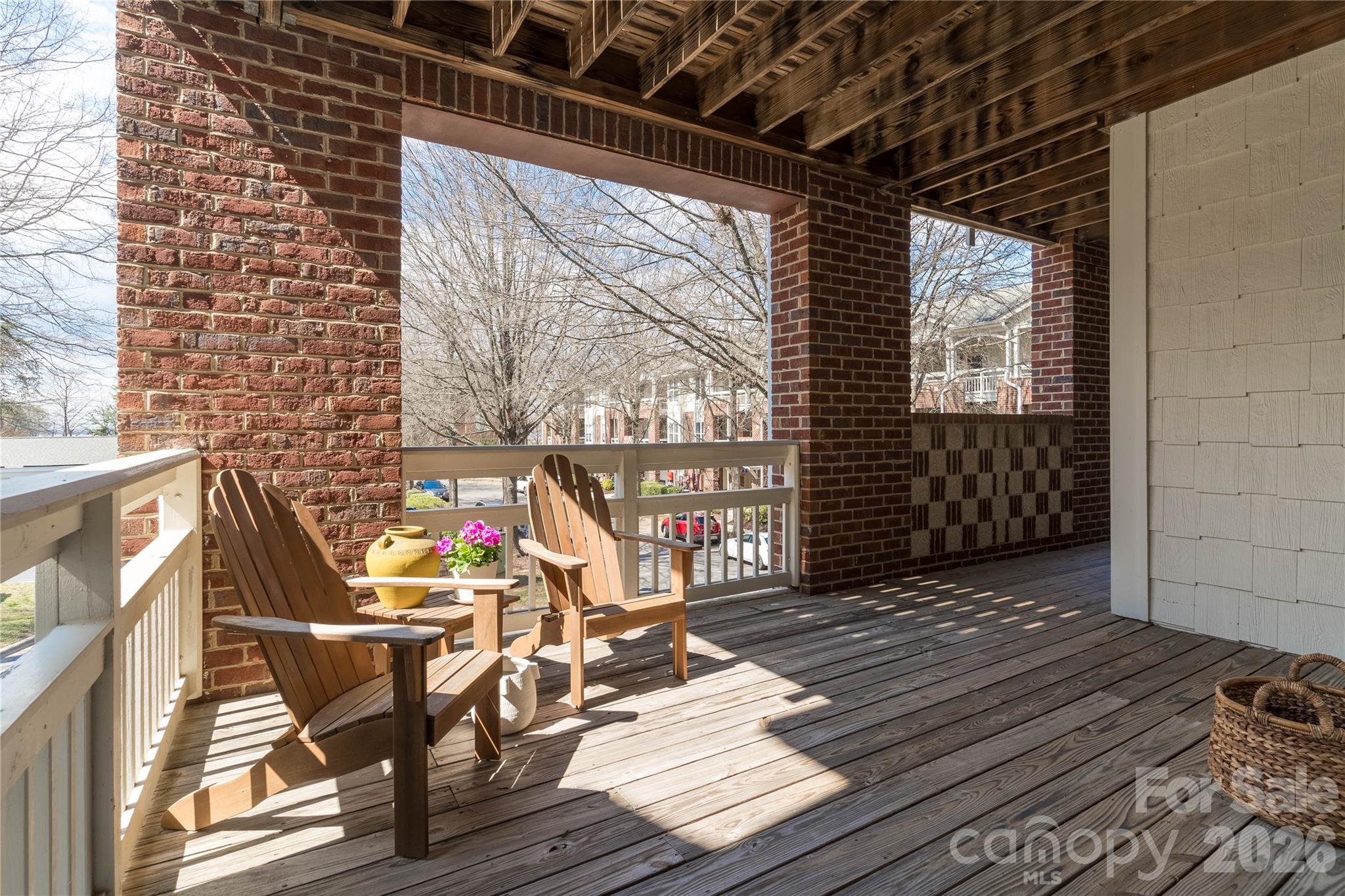 921 Northeast Drive 29