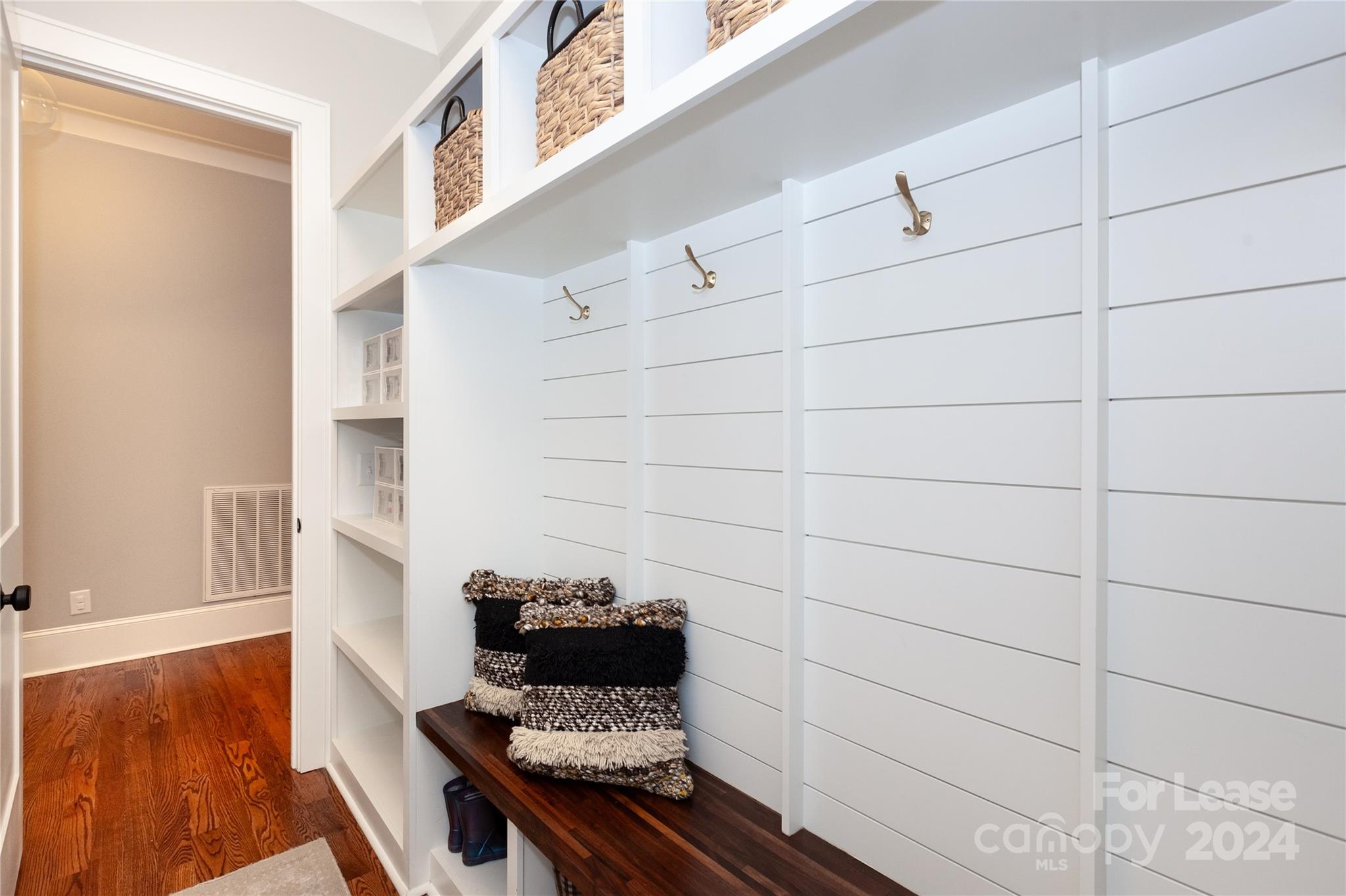 Villa Heights - Residential Lease