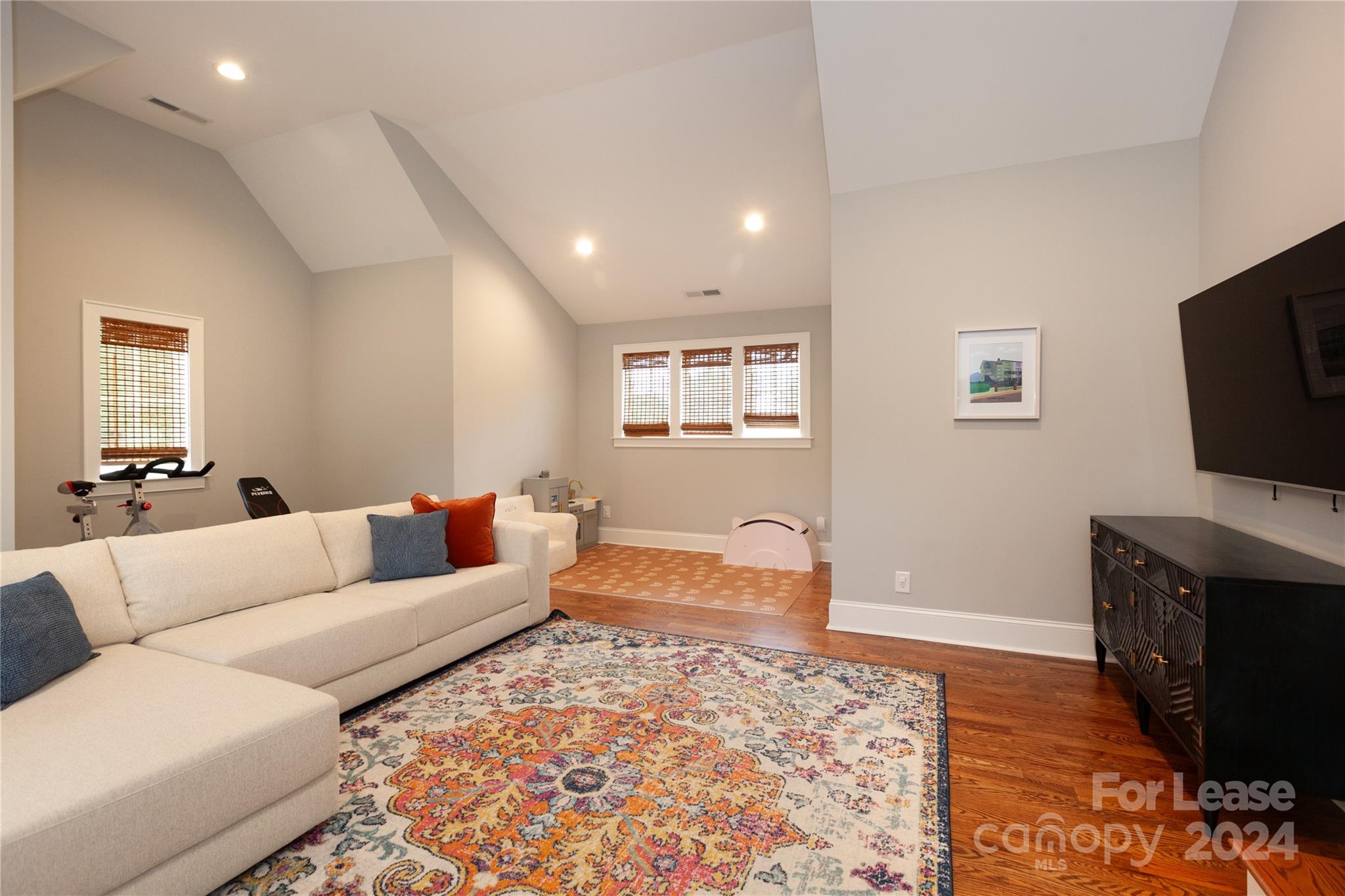 Villa Heights - Residential Lease