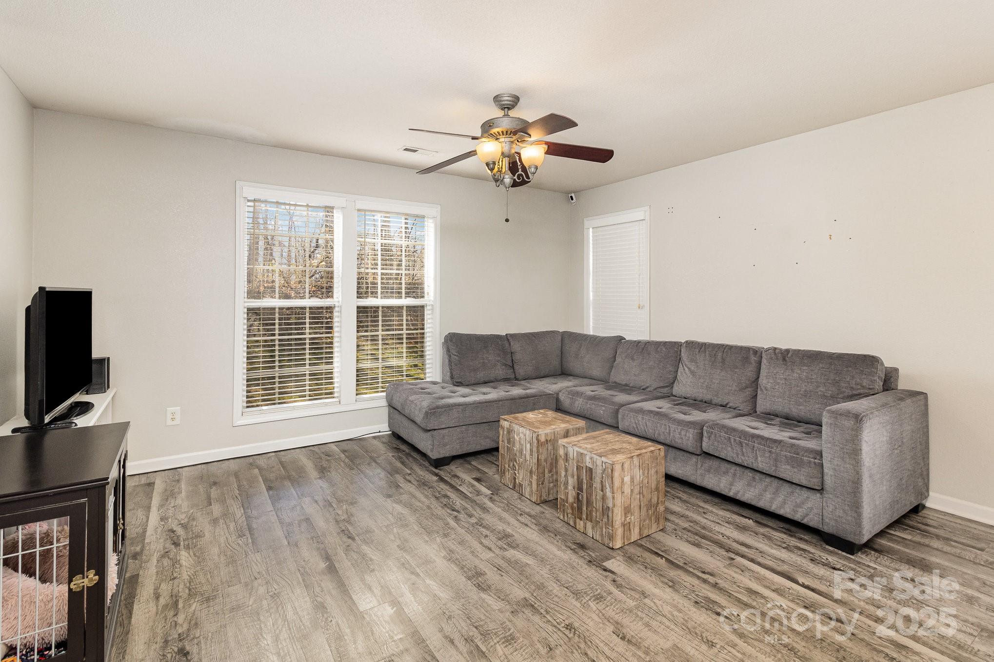 9562 Littleleaf Drive