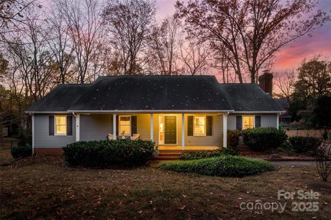 6515 Carmel Hills Drive Charlotte NC 28226